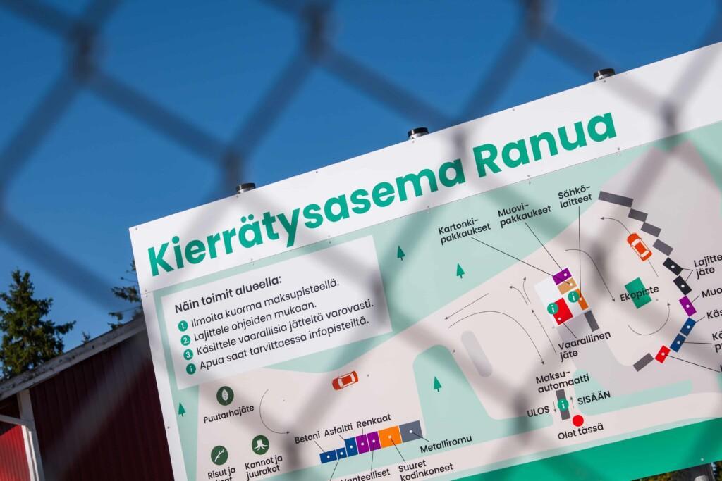 Napapiirin Residuumin Ranuan uudistetun kierrätysaseman sisääntulon luotu löytyy alueen kartta.